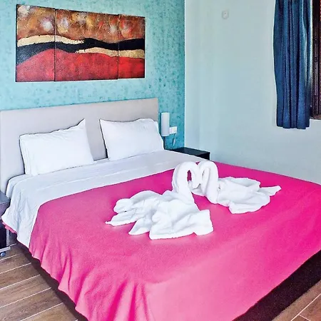 Villa Spanochori Sleeps 6 Air Con Wifi *