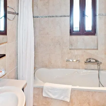 Villa Spanochori Sleeps 6 Air Con Wifi